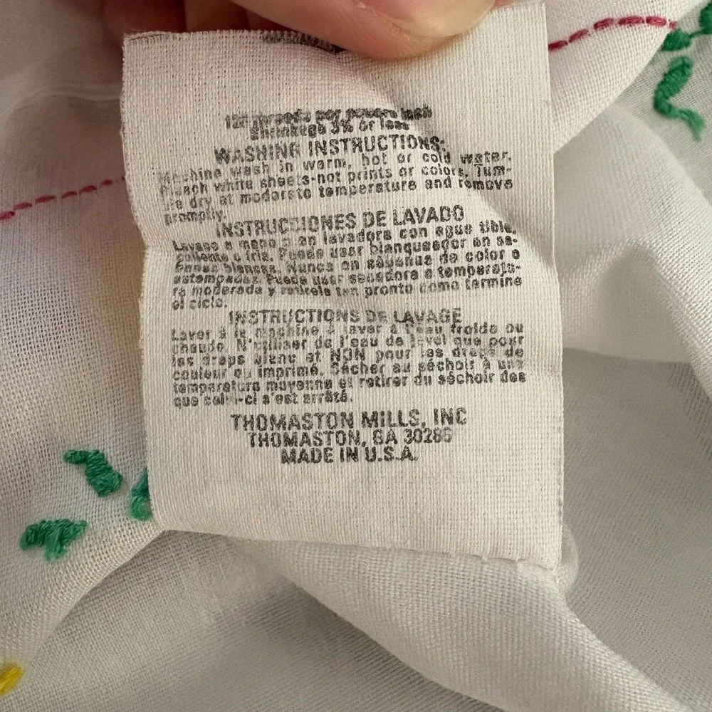 Vintage Thomaston White Hand‎ Embroidered No Iron USA Made Standard Pillowcase